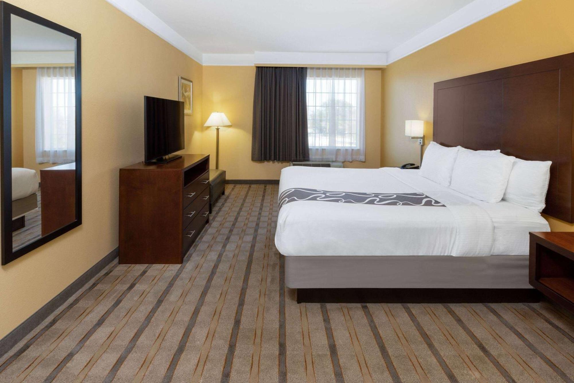 La Quinta By Wyndham Houston Nw Beltway8/westrd