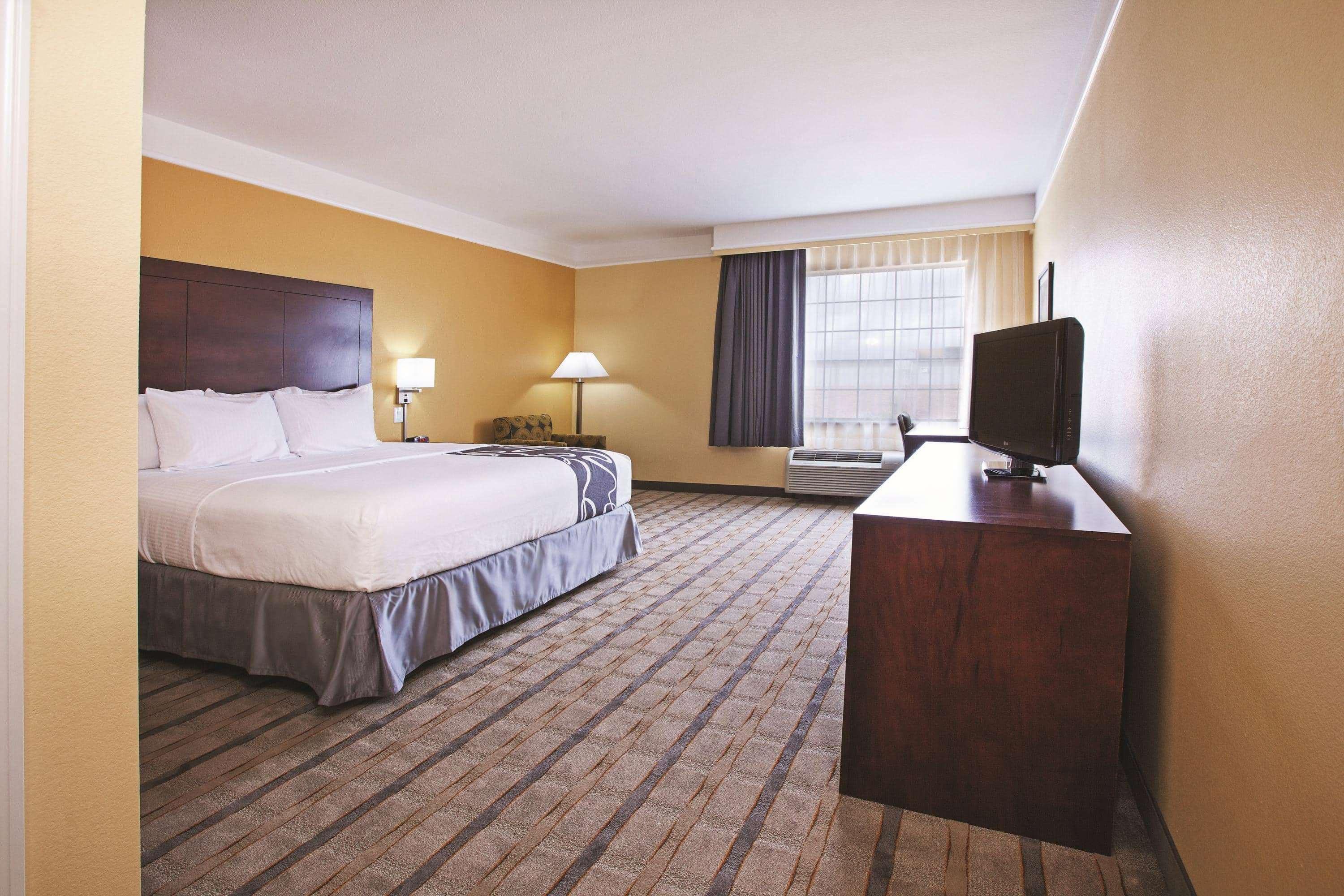 La Quinta By Wyndham Houston Nw Beltway8/westrd