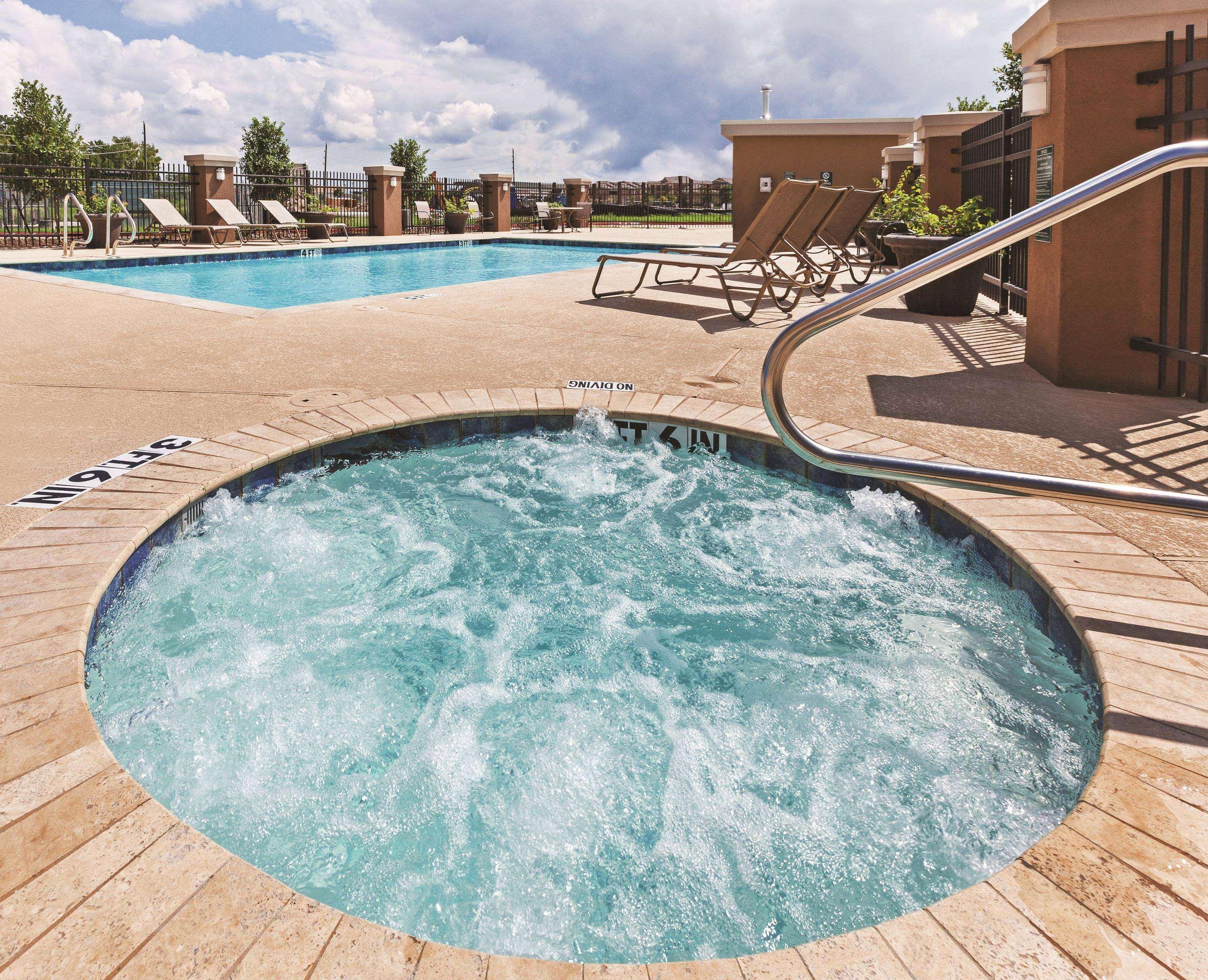 Hotel La Quinta By Wyndham Houston Nw Beltway8/westrd