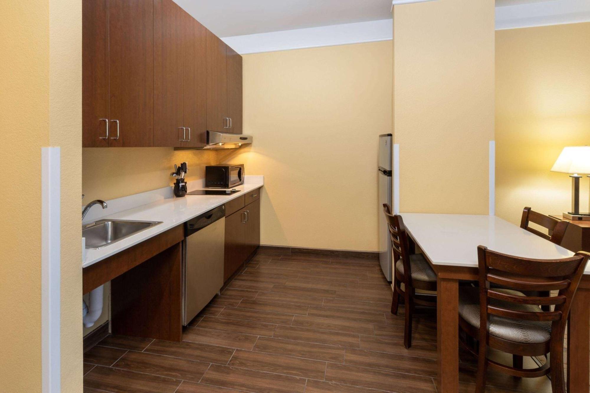 La Quinta By Wyndham Houston Nw Beltway8/westrd Hotel 3*