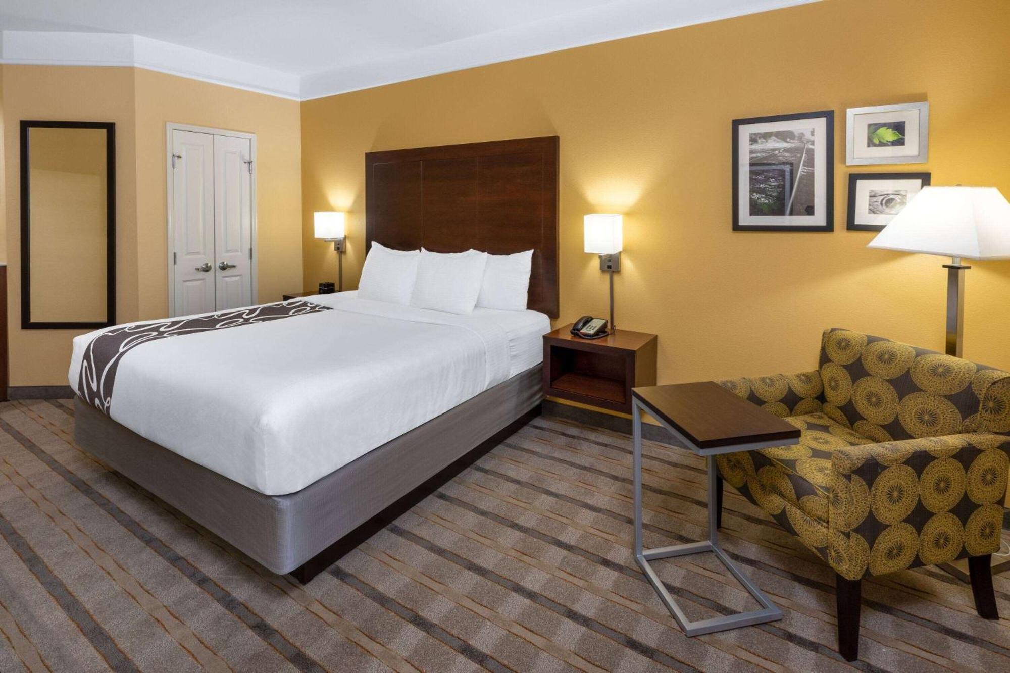 La Quinta By Wyndham Houston Nw Beltway8/westrd
